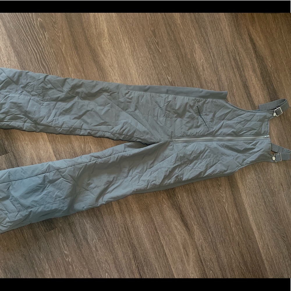 Obermeyer bib ski pants in good condition